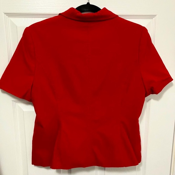 ⭐️2/$30⭐️ Simply Manakin red short sleeve jacket, size 14 - Picture 7 of 7